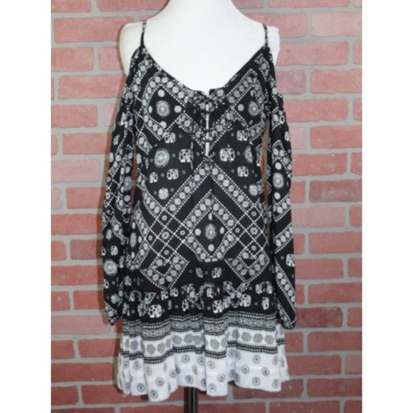 Auguste the Label Nomad Off The Shoulder Dress - Picture 3 of 8